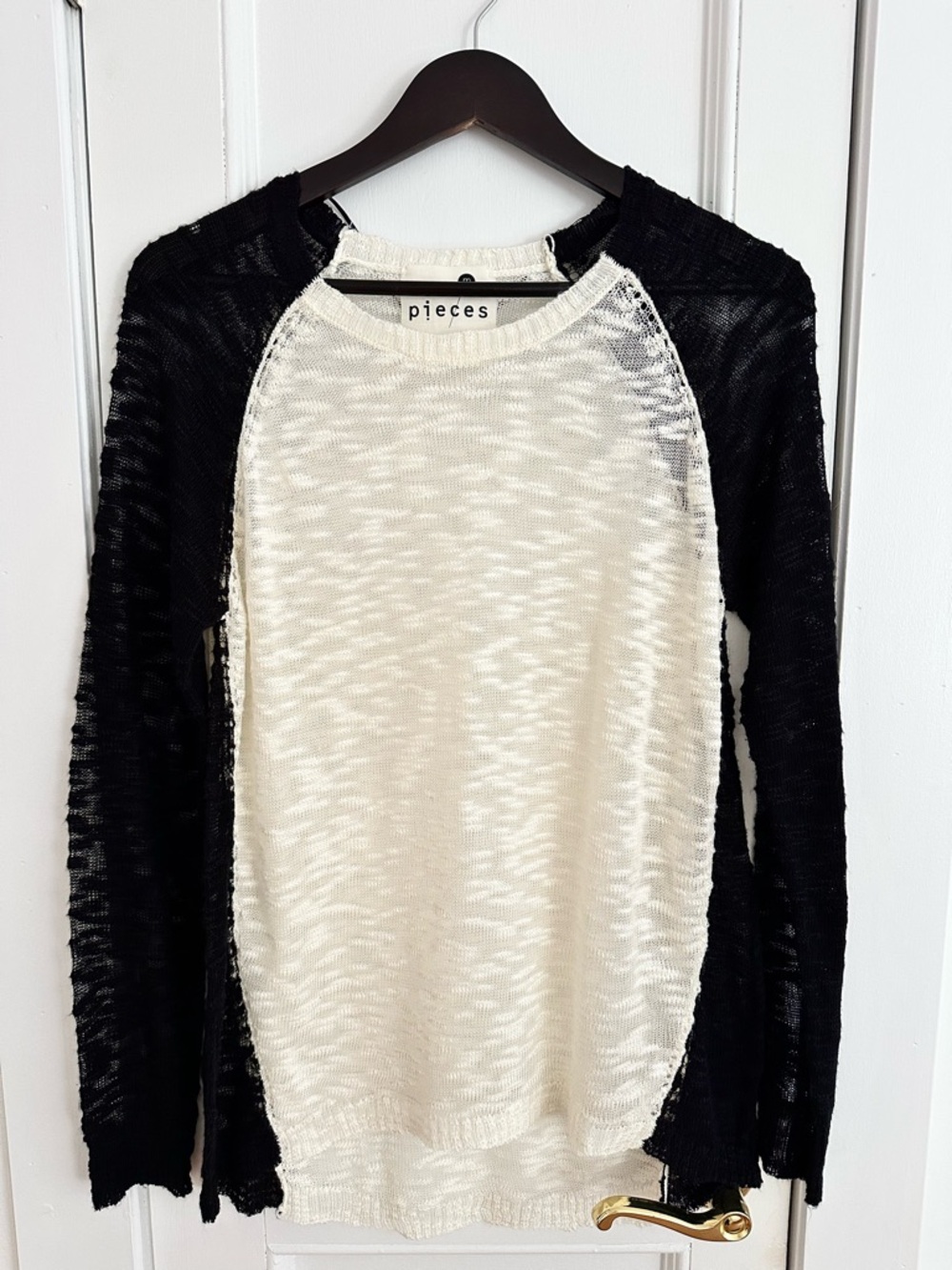 Kensie Two-Tone Black and Cream Lightweight Knit Sweater